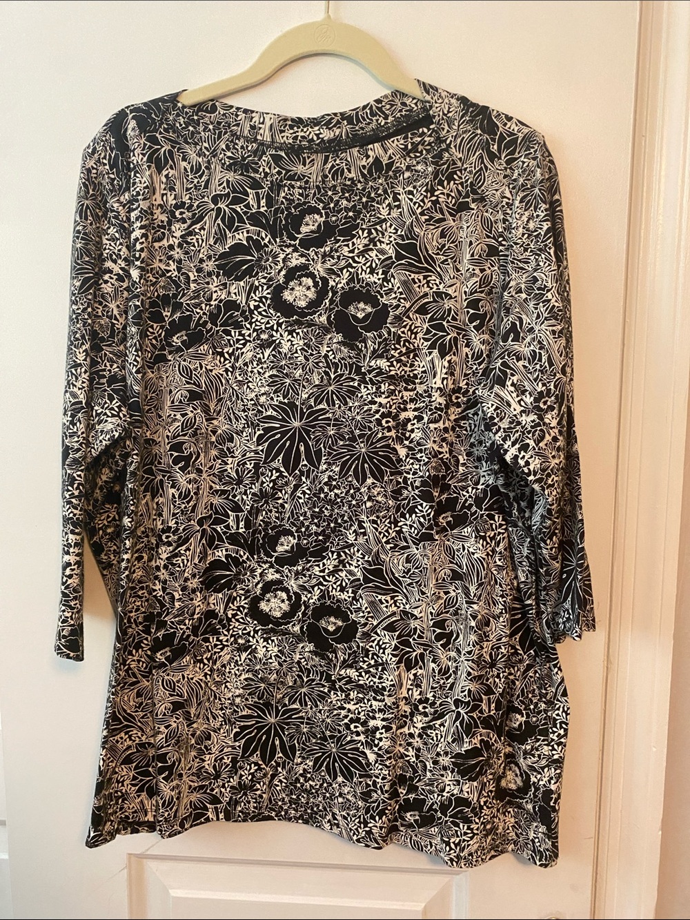 Denim&Co Black and White Floral Long Sleeve Dress Top